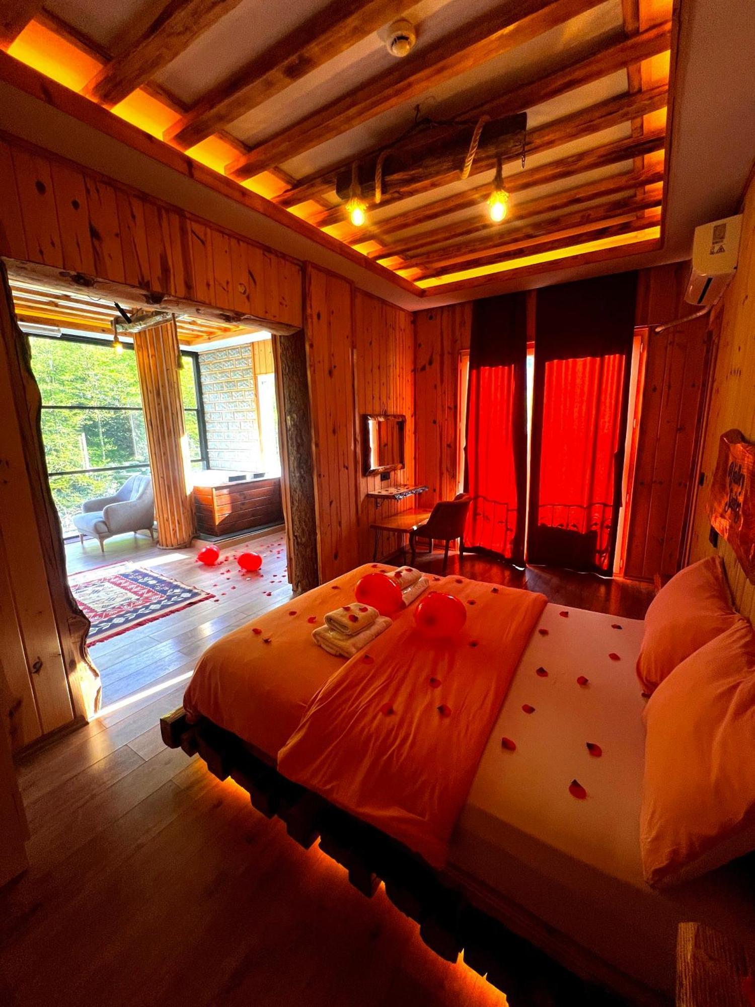 Valley Suit Otel Ριζούντα Εξωτερικό φωτογραφία