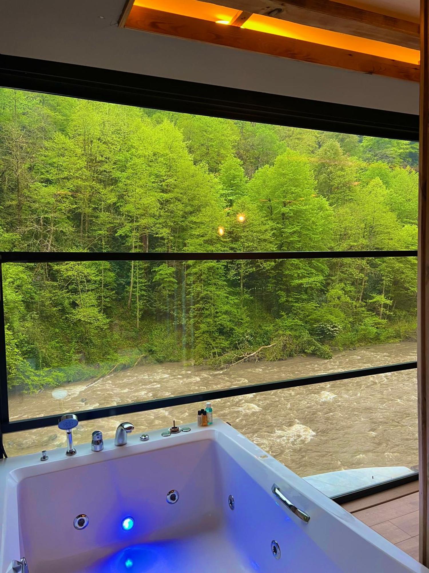 Valley Suit Otel Ριζούντα Εξωτερικό φωτογραφία