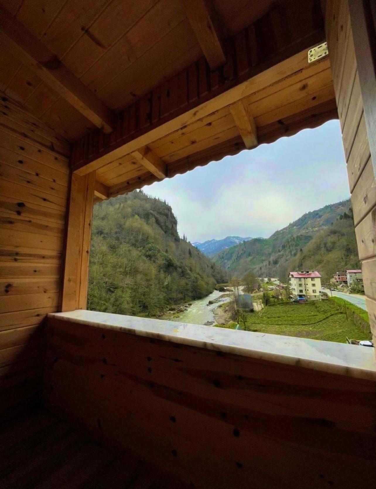 Valley Suit Otel Ριζούντα Εξωτερικό φωτογραφία